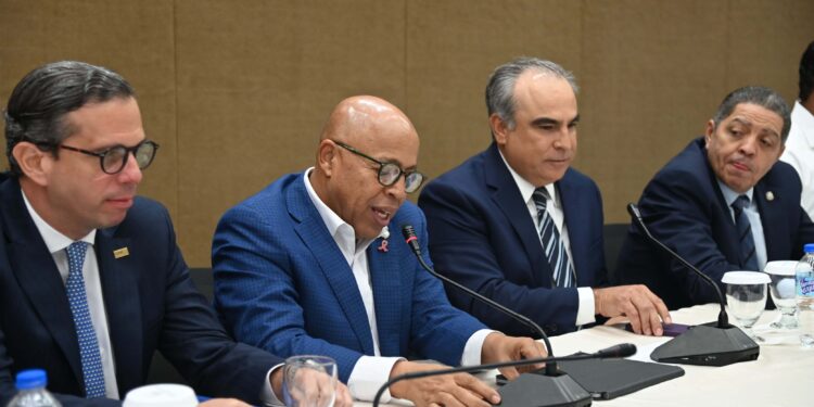 Comisión de la Cámara de Diputados estudia proyecto de Modernización Fiscal recibió a representantes de siete sectores productivos
