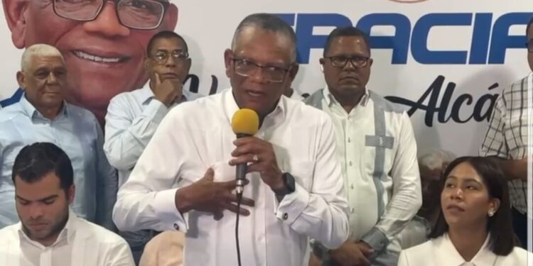 Dirigentes PRM reconocen a Venancio Alcántara como líder de las bases del partido
