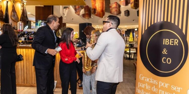 Restaurante IBER&CO celebra su primer Aniversario junto amigos y colaboradores