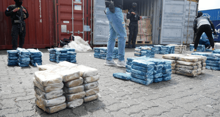 Ocupan contenedor con 497 paquetes de cocaína en puerto Caucedo 