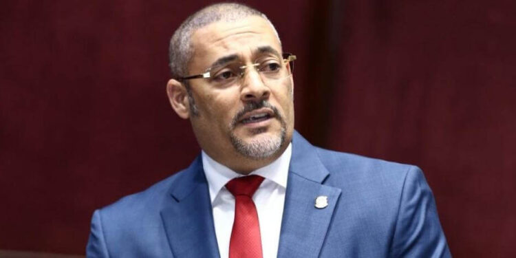 Senador somete proyecto de ley de control y regulación de insumos de fentanilo