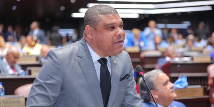 Diputado PRD asegura improvisación caracteriza primeros 100 días segundo periodo gobierno de Abinader