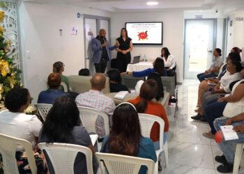 Centro APLAS impulsa la excelencia en el servicio capacitando colaboradores