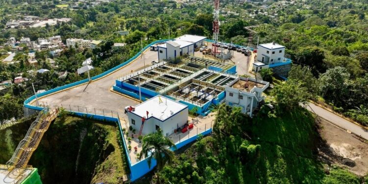 Gobierno inaugura acueducto en Miches