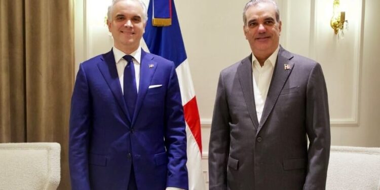 Presidente Abinader juramenta nuevos ministros de Educación y de Obras Públicas
