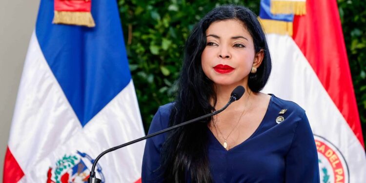 ¡Cuidadito Danilo! Yeni Berenice nueva procuradora general de la República