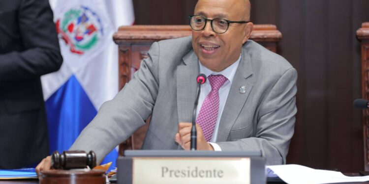 Alfredo Pacheco defiende a los héroes ajusticiaron a Trujillo