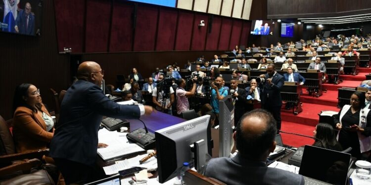 ¡Consumado está! Con modificaciones diputados aprueban Código Penal