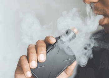 Singapur castigará uso vapeo con azotes, multas o prisión