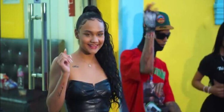 Detienen a «Masha» con paquetes de presunta marihuana