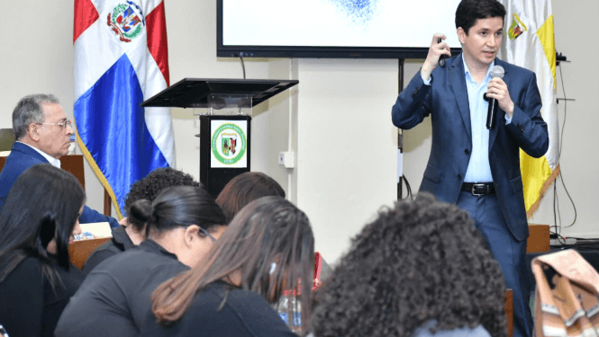 Dominicano lidera proyecto de IA humanitaria para salvar vidas