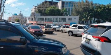 Abogados se quejan por falta de parqueos en Ciudad Judicial SDE