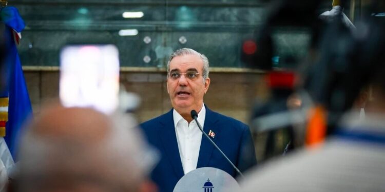 Abinader buscará acuerdo con sectores nacionales para enfrentar crisis guerra