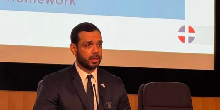 Viceministro promueve en Japón oportunidades de inversión e infraestructura de RD