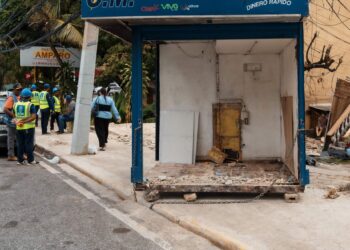Alcaldía DN recupera espacio público ocupado irregularmente en sector Mata Hambre